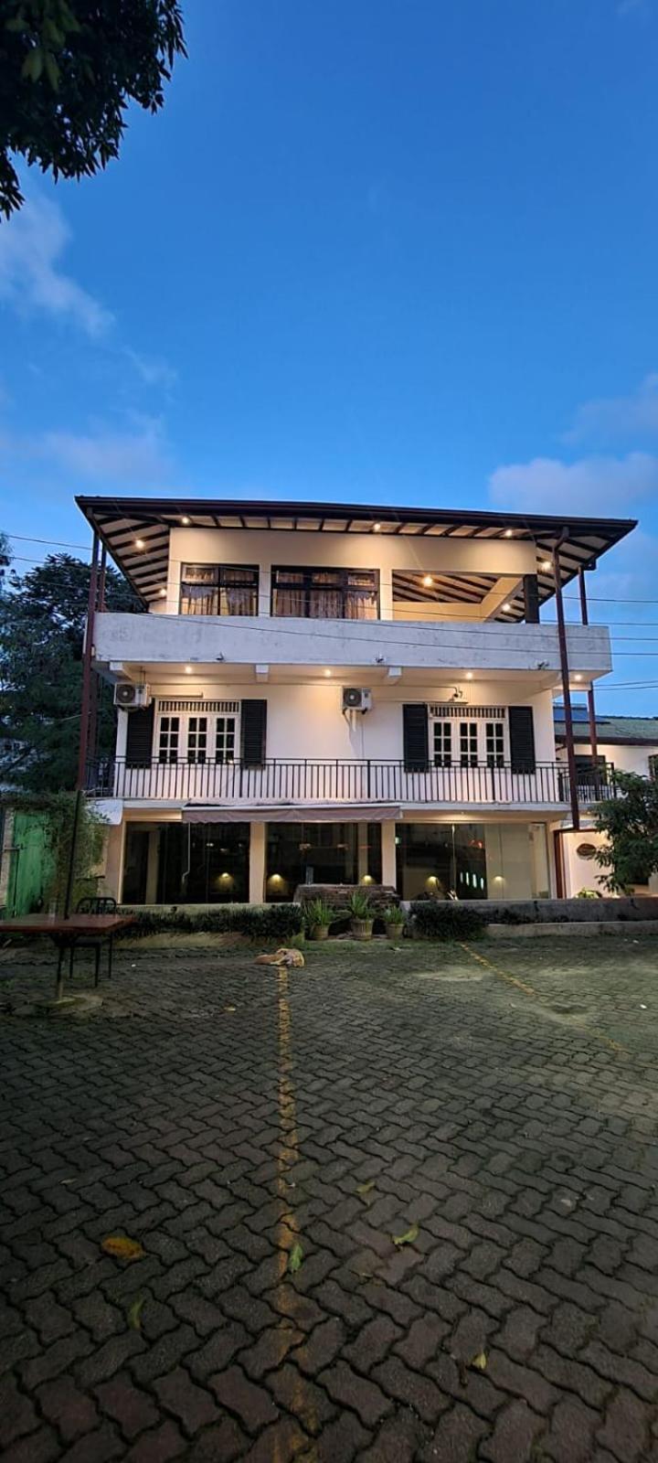 The Empyrean Airport Transit Hotel Katunayaka Luaran gambar