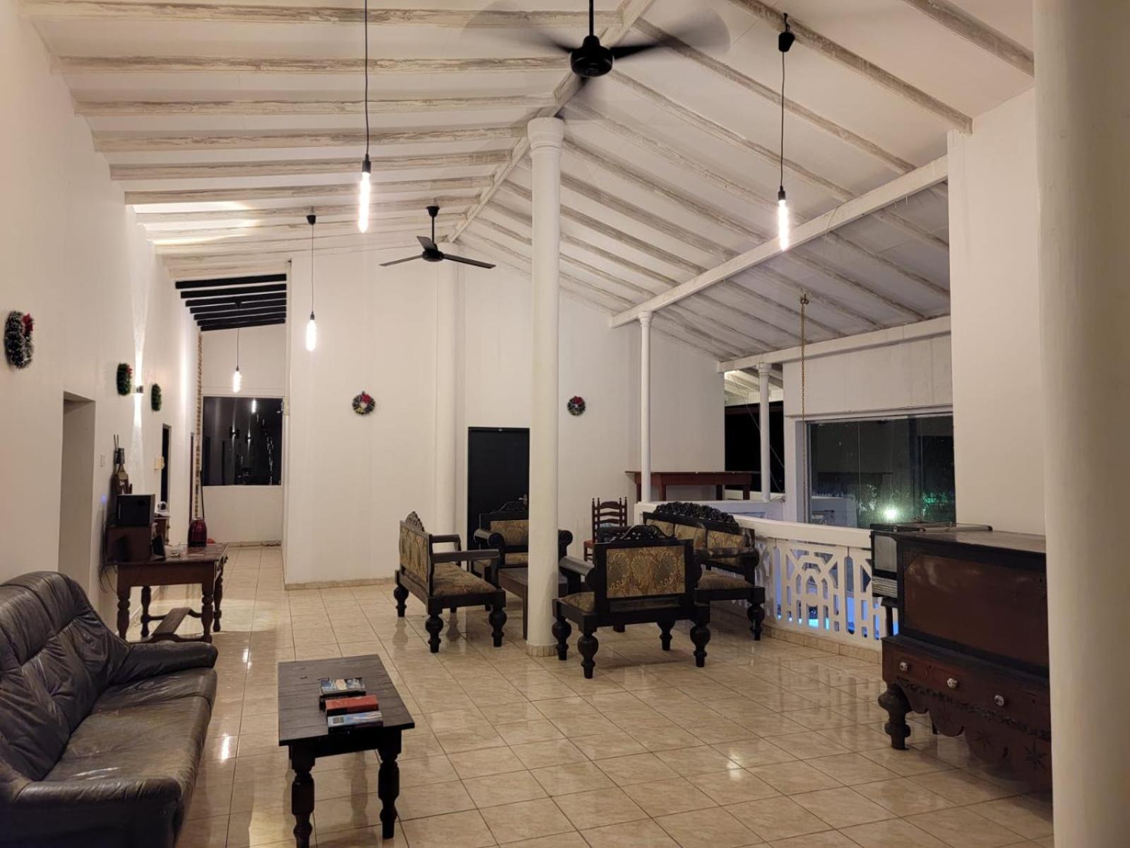 The Empyrean Airport Transit Hotel Katunayaka Luaran gambar
